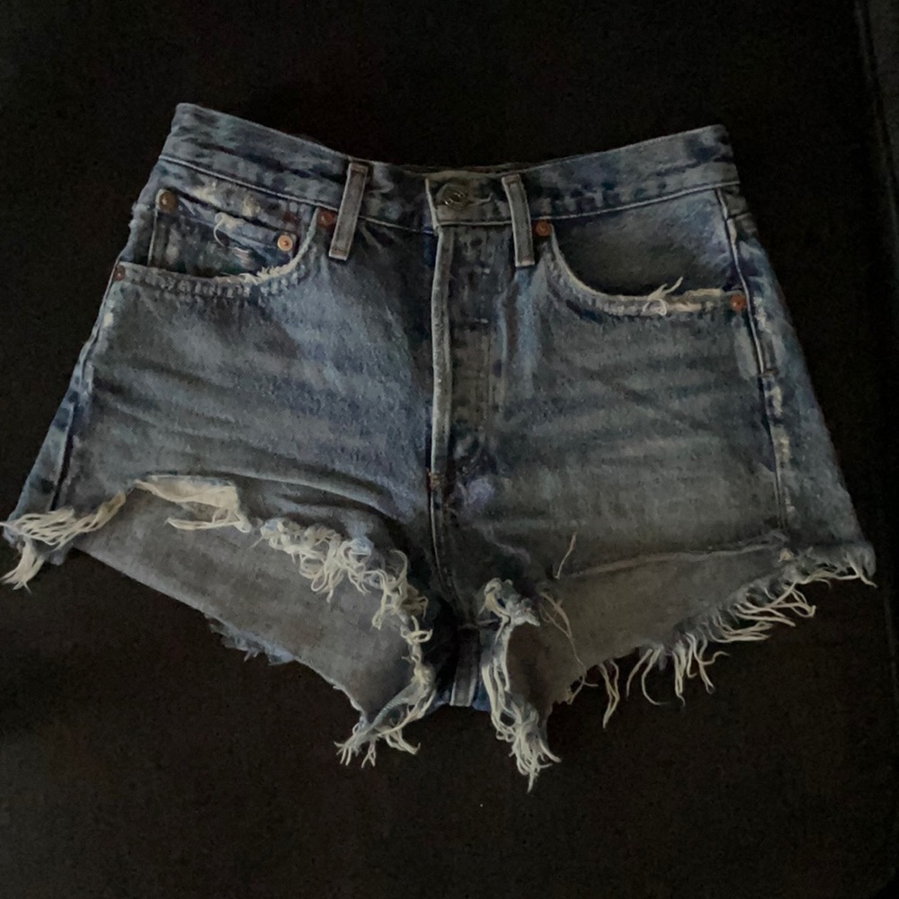 AGOLDE Parker Vintage Cut Offs in size 25 color: low key